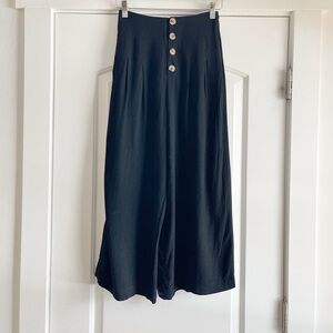 Cute Cropped Wide Leg Pants - S